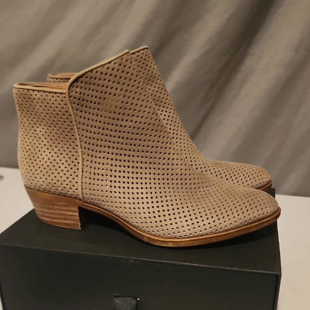 Lucky Brand Beige Perforated Ankle Booties